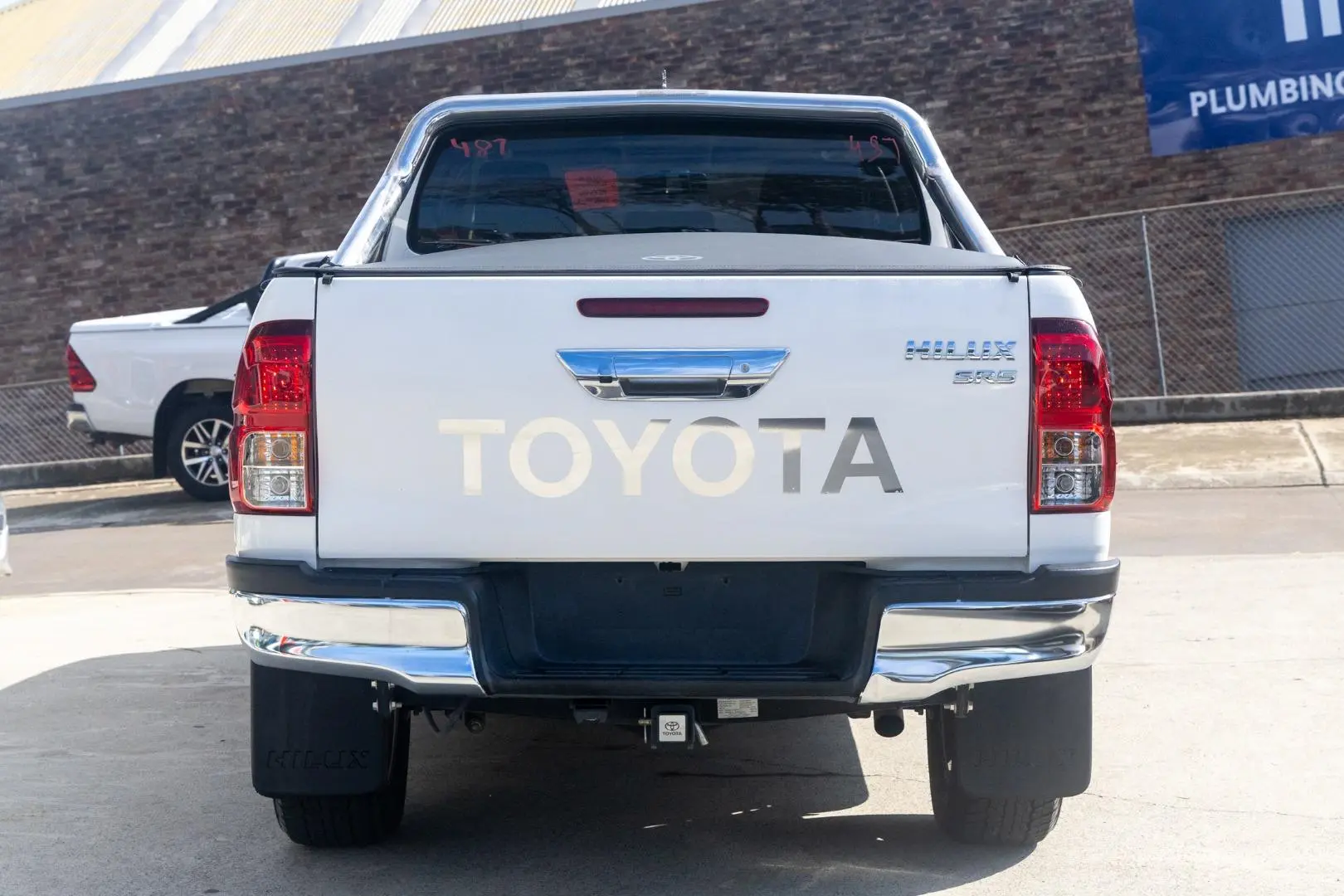 2018 Toyota Hilux Gallery Image 5