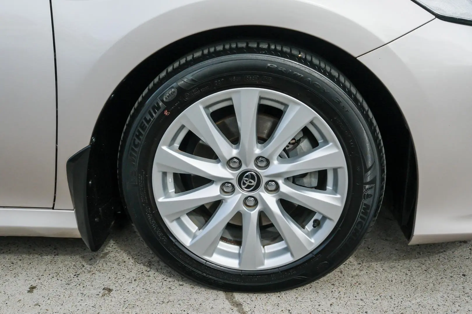 2018 Toyota Camry Gallery Image 20