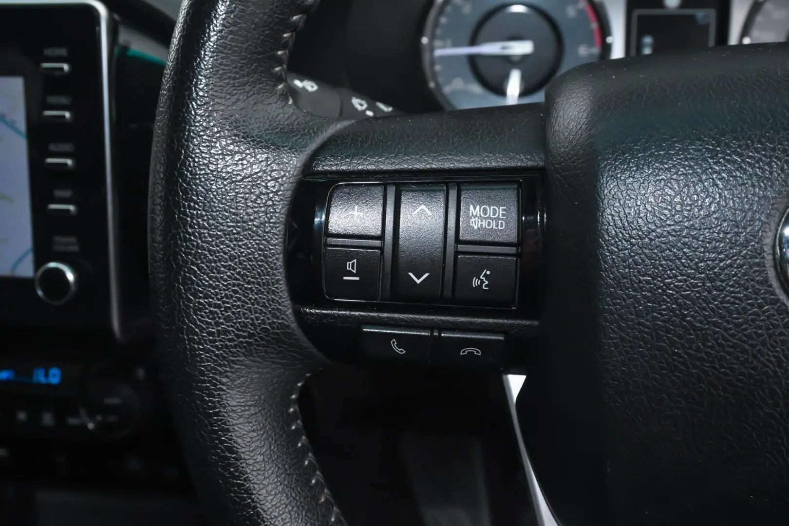 2022 Toyota Hilux Gallery Image 12