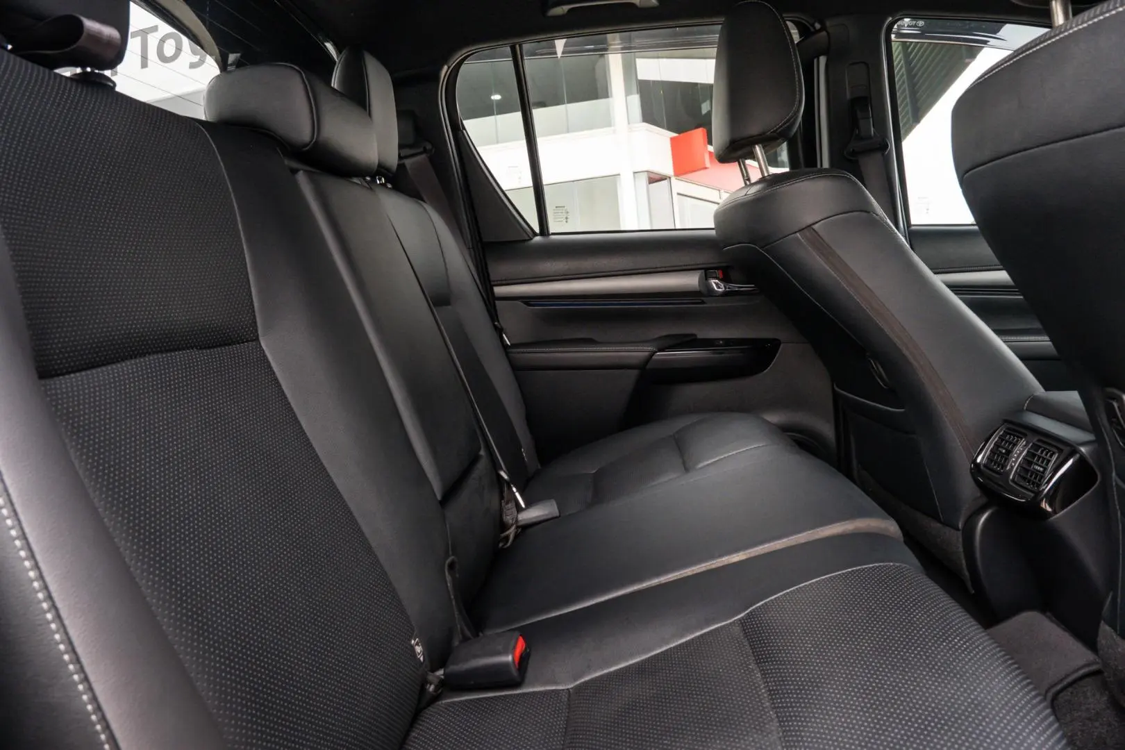 2023 Toyota Hilux Gallery Image 9