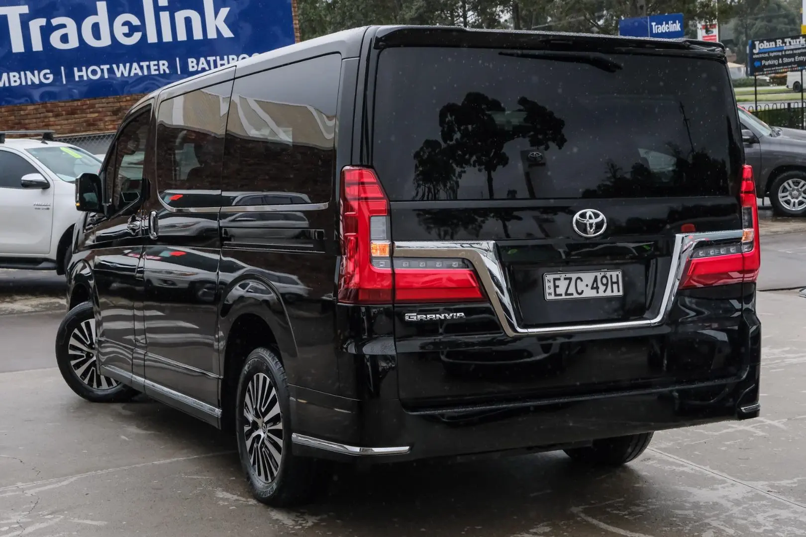 2023 Toyota Granvia Gallery Image 2