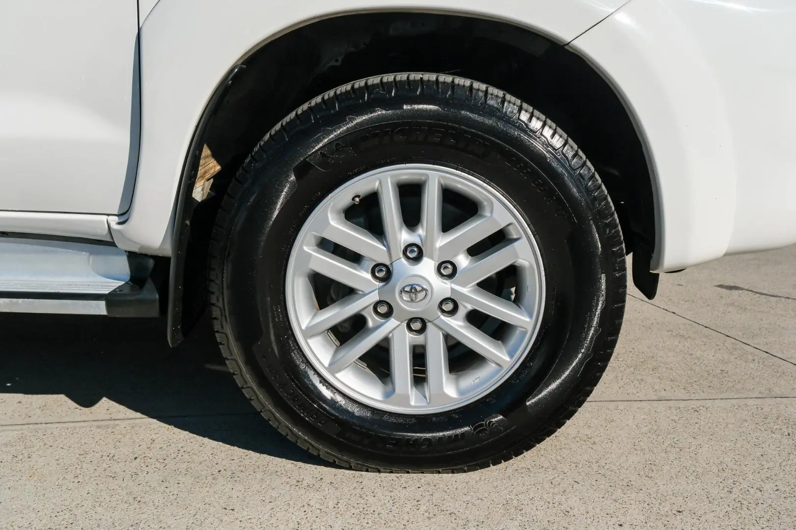 2015 Toyota Hilux Gallery Image 20