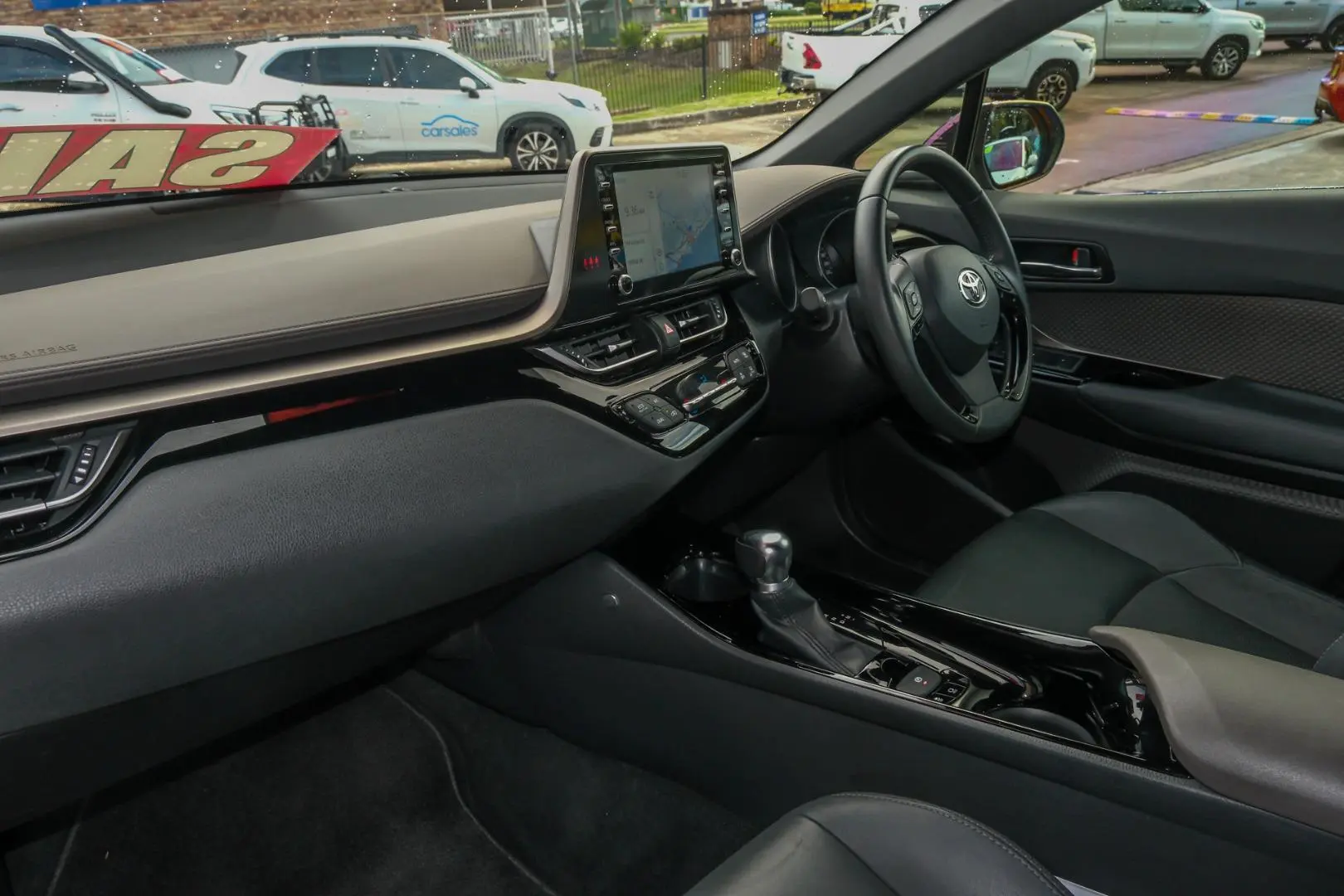2021 Toyota C-HR Gallery Image 8