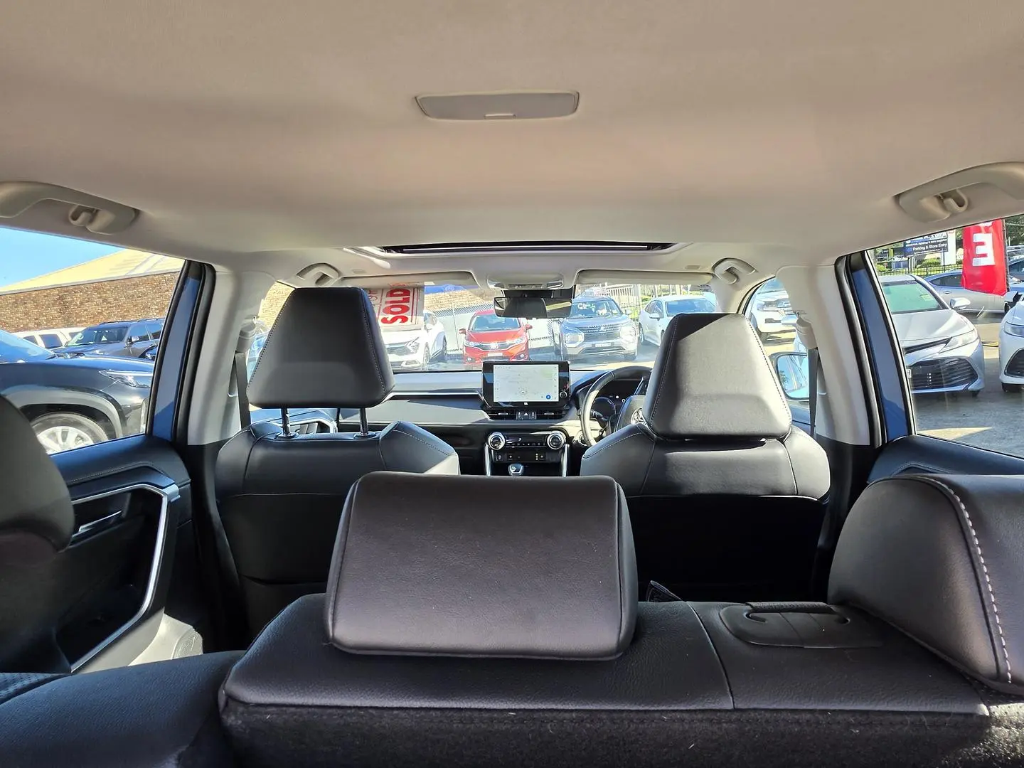 2024 Toyota RAV4 Gallery Image 12