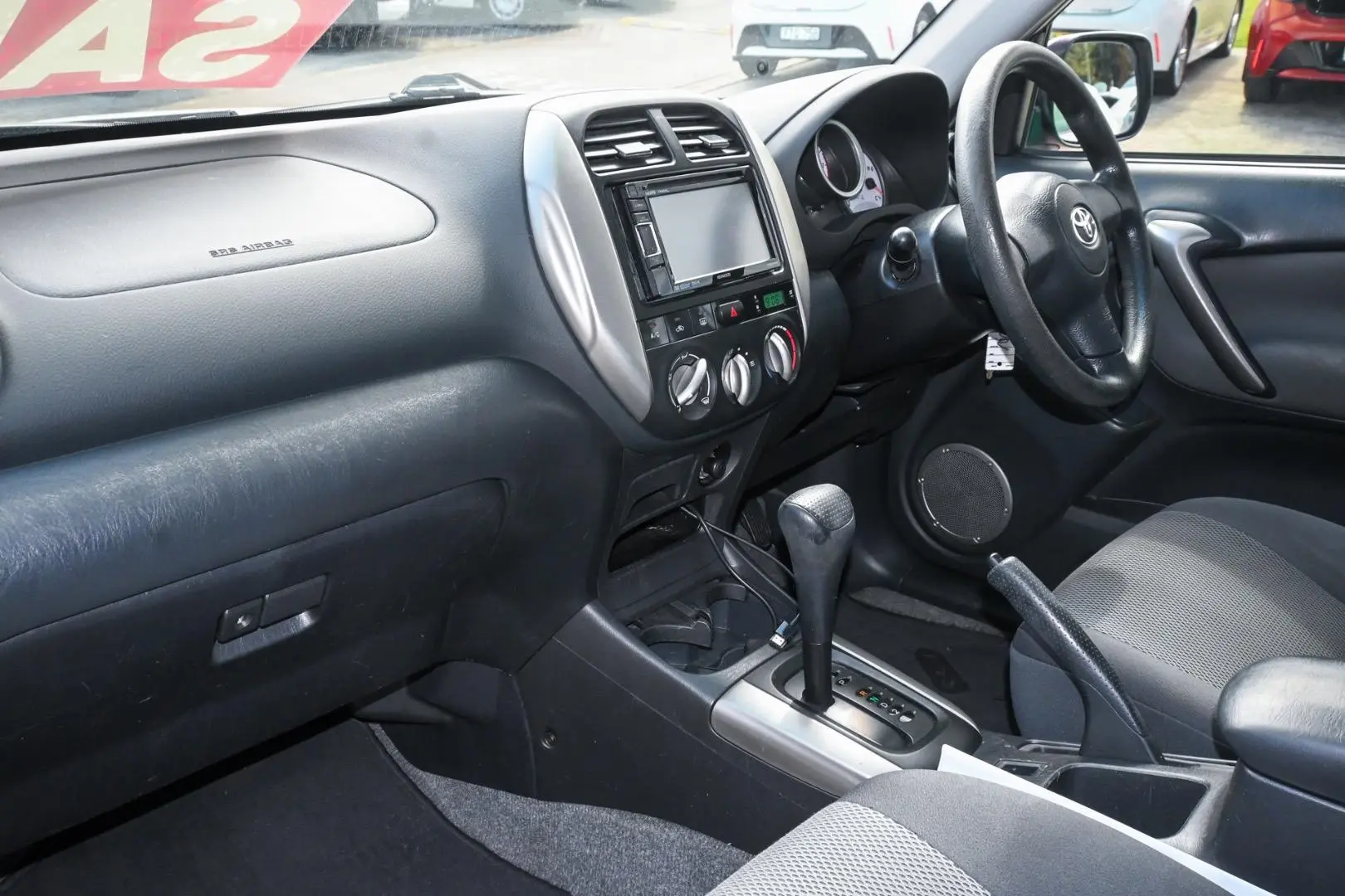 2005 Toyota RAV4 Gallery Image 8