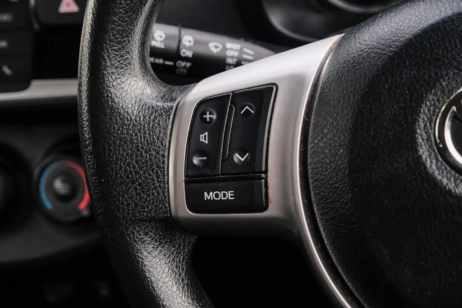 2016 Toyota Yaris Gallery Image 15