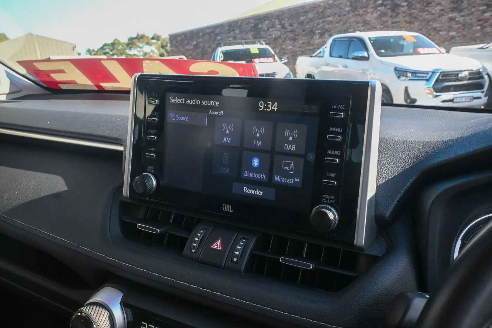 2019 Toyota RAV4 Gallery Image 18