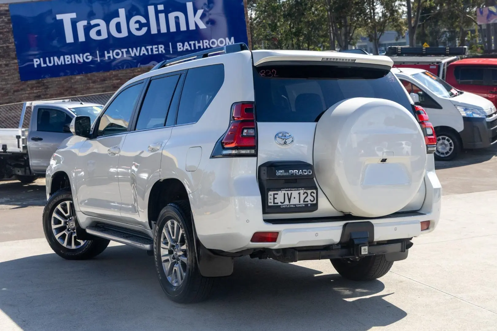 2020 Toyota Landcruiser Prado Gallery Image 2