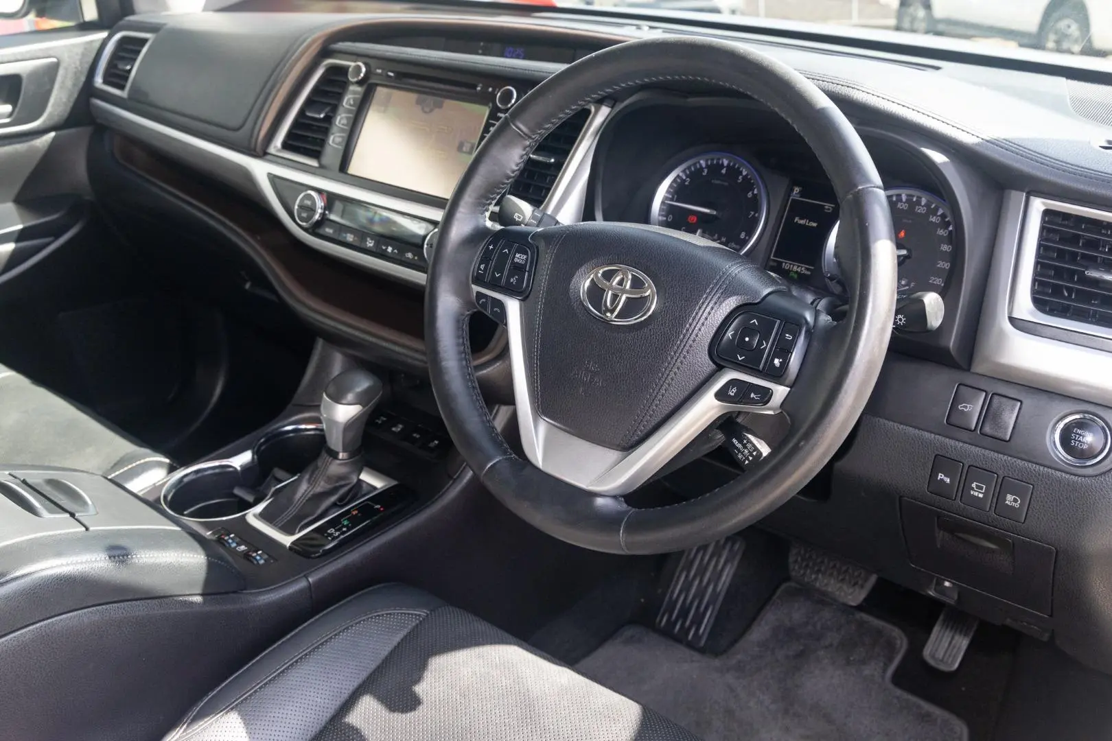 2017 Toyota Kluger Gallery Image 7