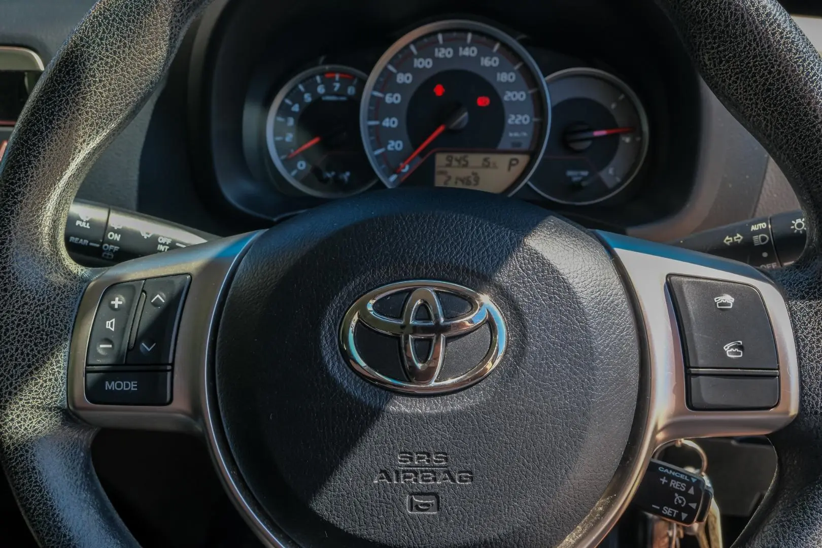 2016 Toyota Yaris Gallery Image 15