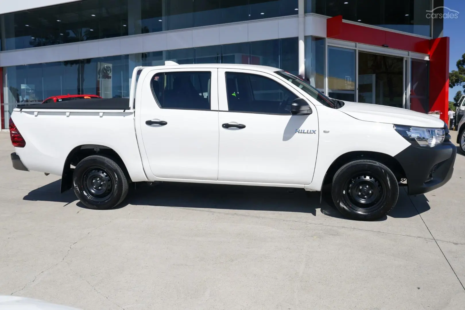 2022 Toyota Hilux Image 3