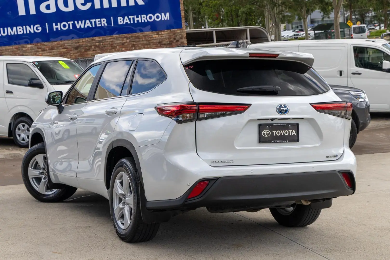 2023 Toyota Kluger Gallery Image 2