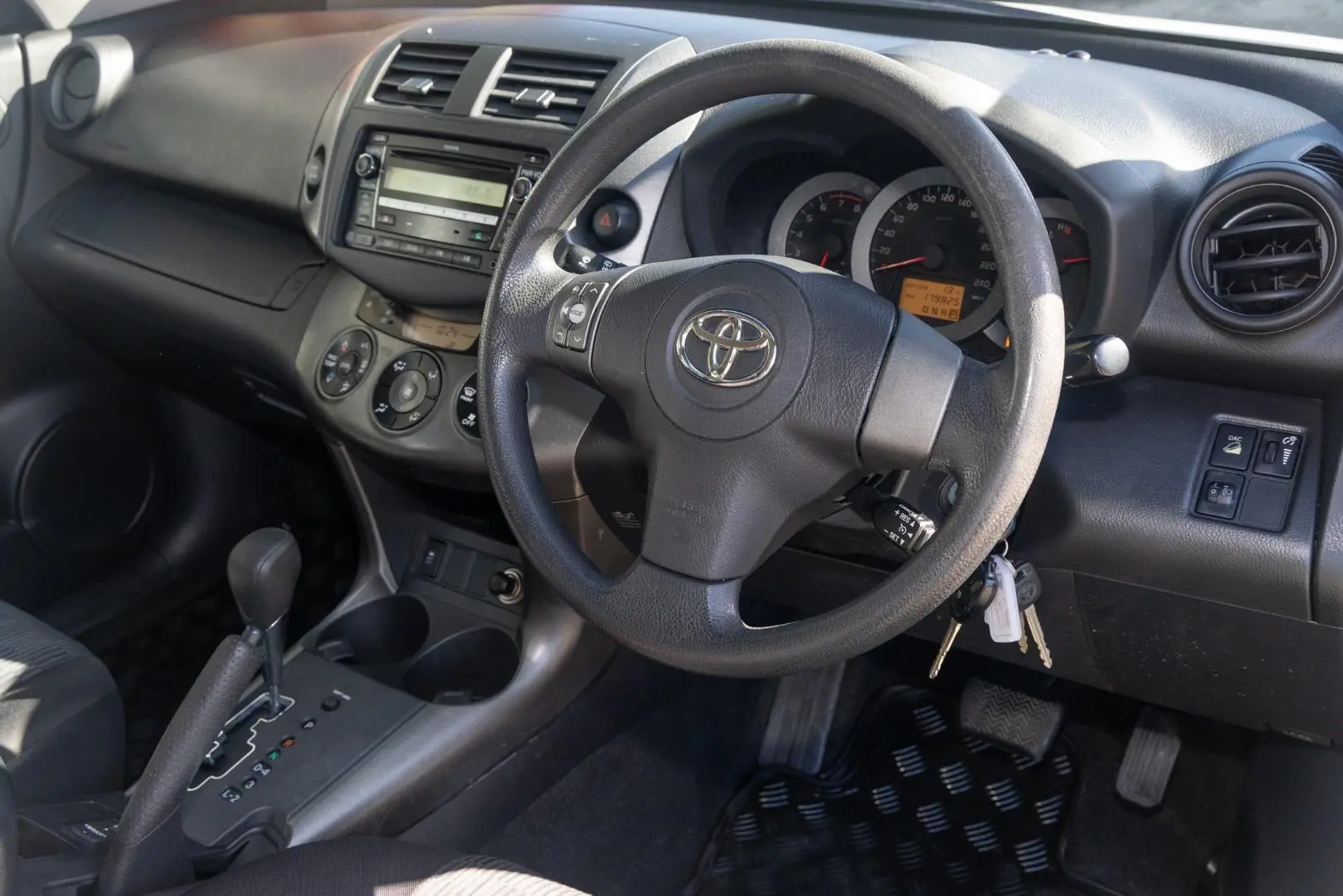 2010 Toyota RAV4 Gallery Image 7