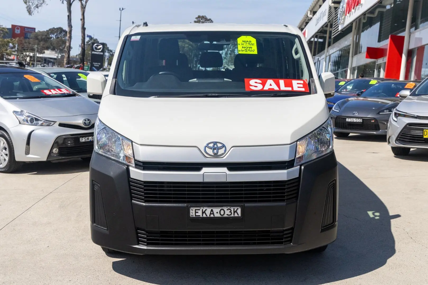 2020 Toyota Hiace Gallery Image 4