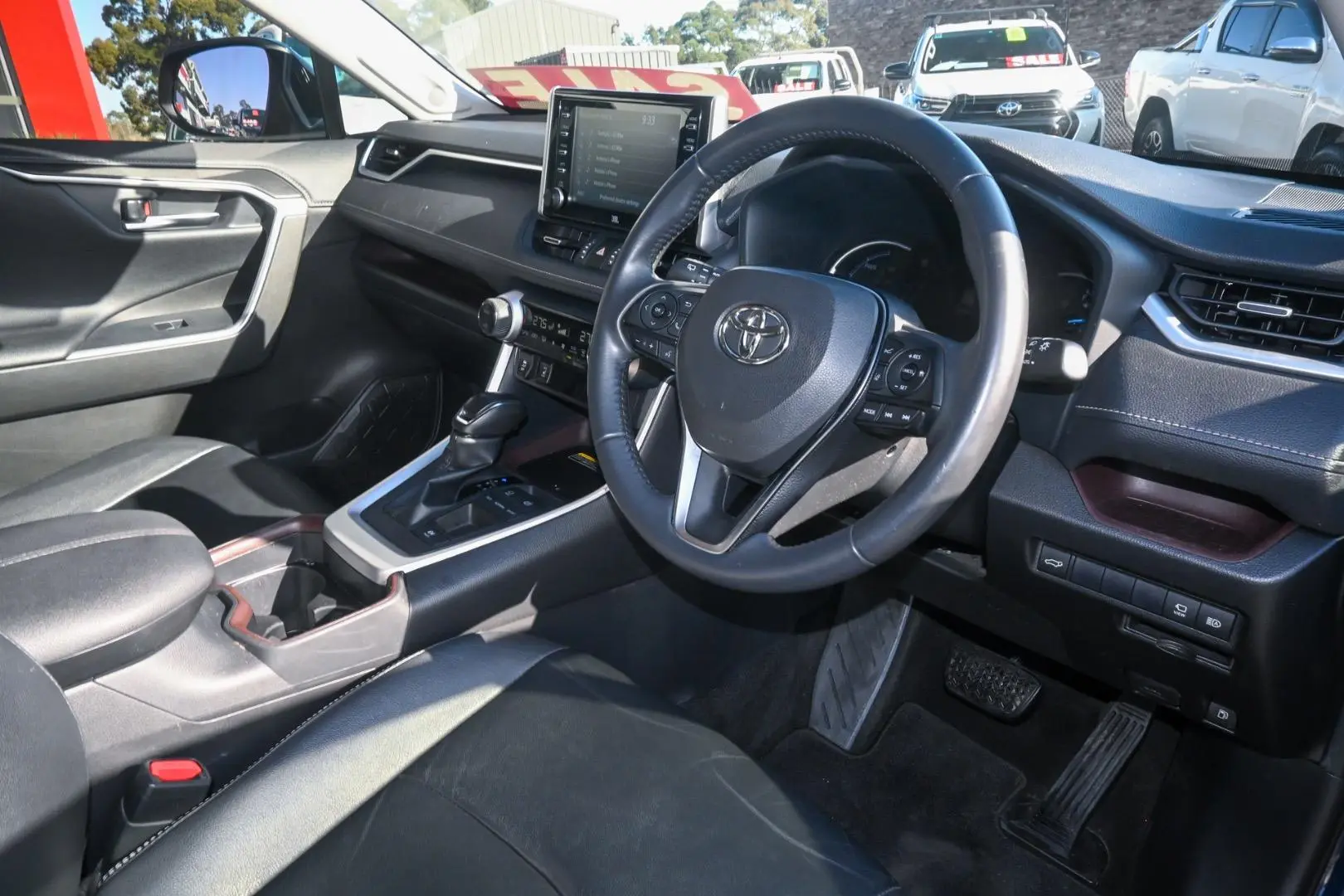 2019 Toyota RAV4 Gallery Image 7