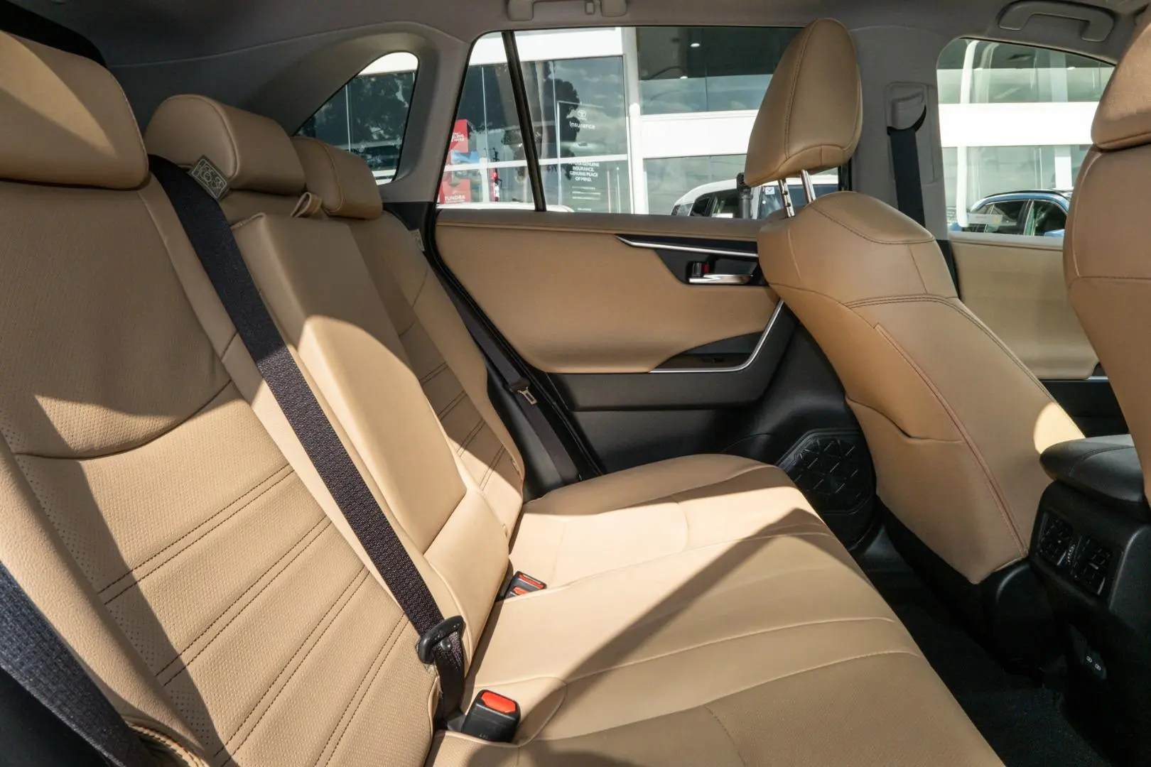 2025 Toyota RAV4 Gallery Image 9