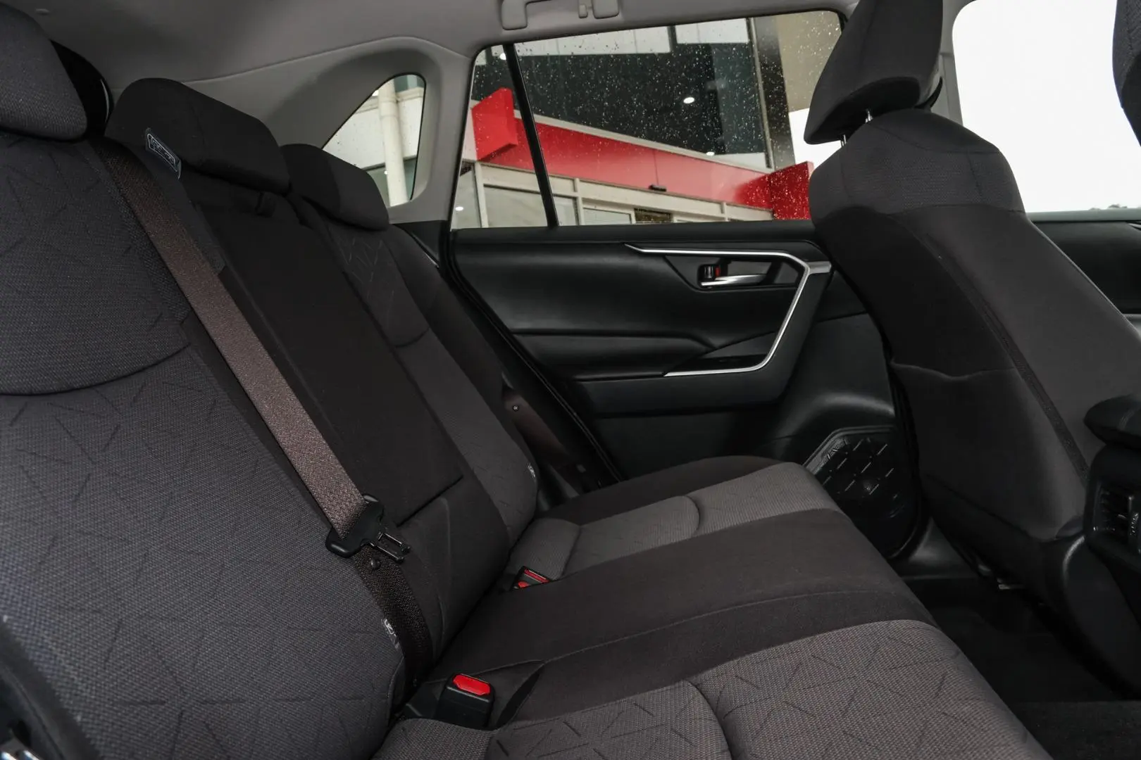 2021 Toyota RAV4 Gallery Image 9