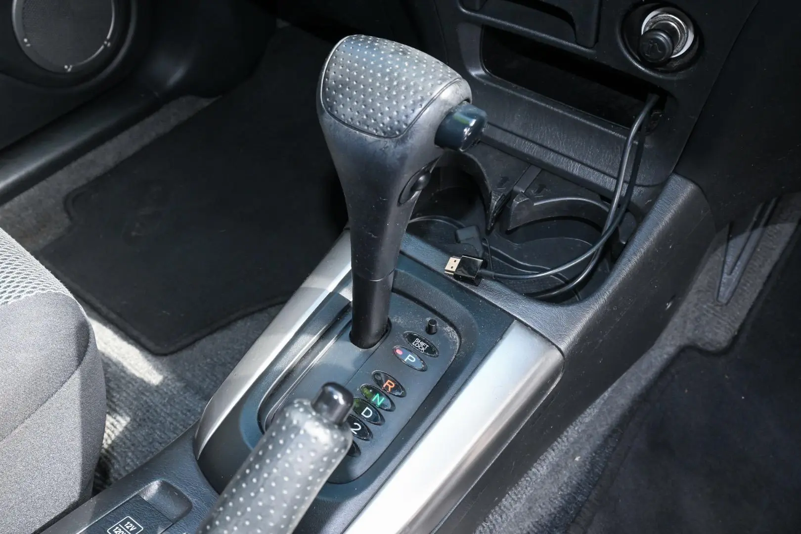2005 Toyota RAV4 Gallery Image 12