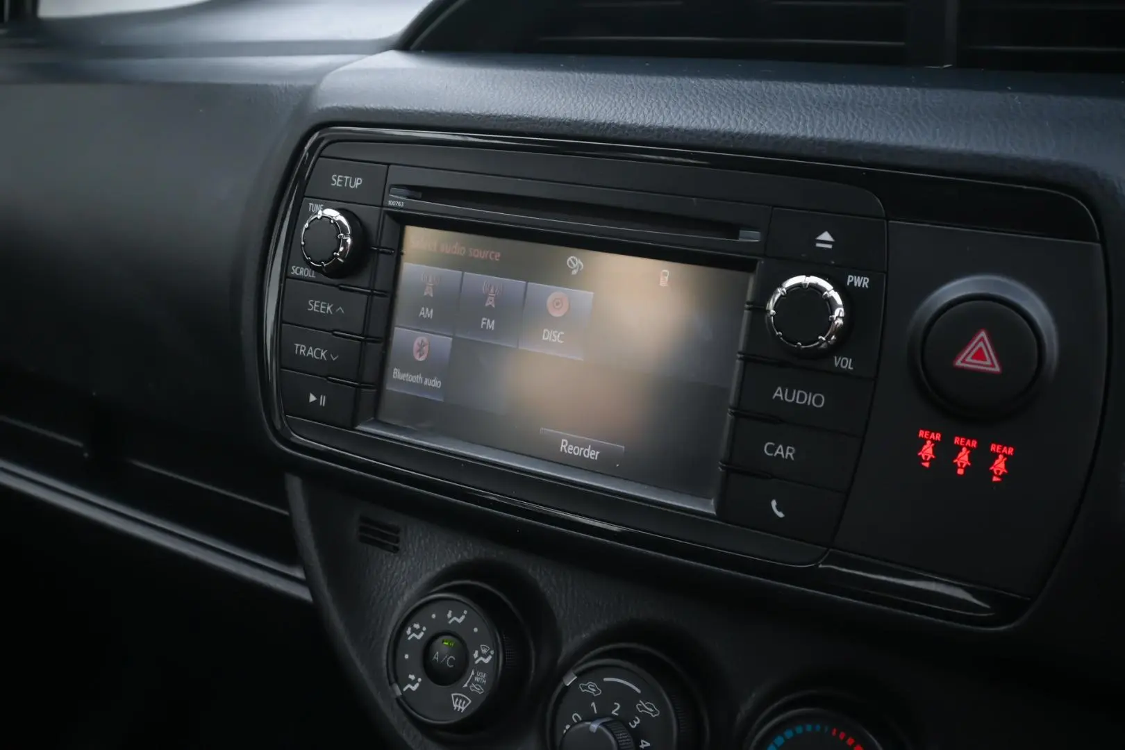 2019 Toyota Yaris Gallery Image 16