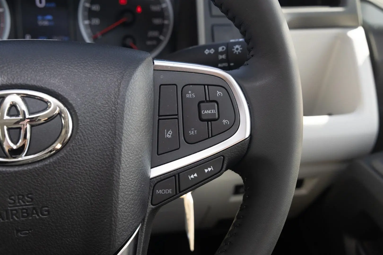 2024 Toyota Hiace Gallery Image 12