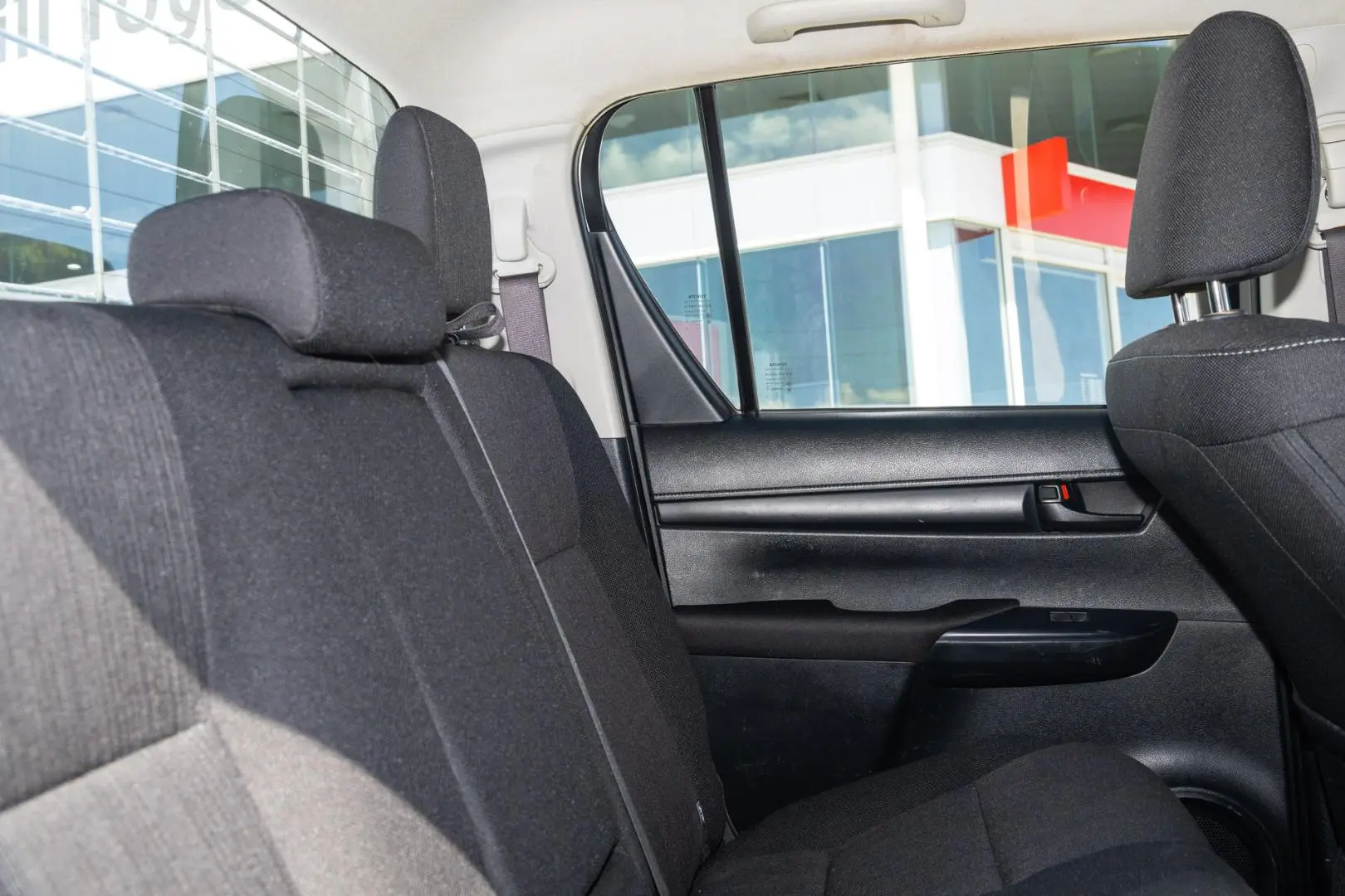 2022 Toyota Hilux Gallery Image 9