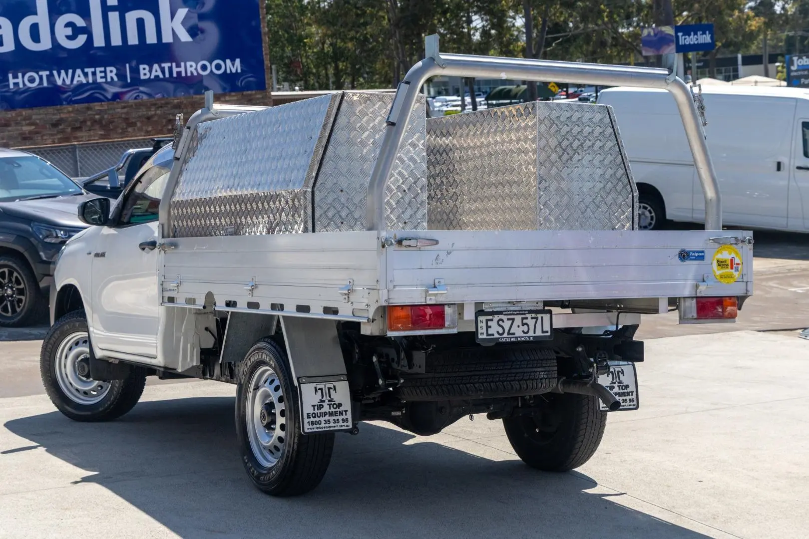 2022 Toyota Hilux Gallery Image 2