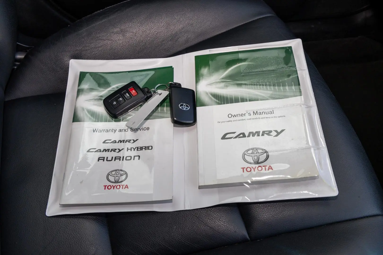 2016 Toyota Camry Gallery Image 18