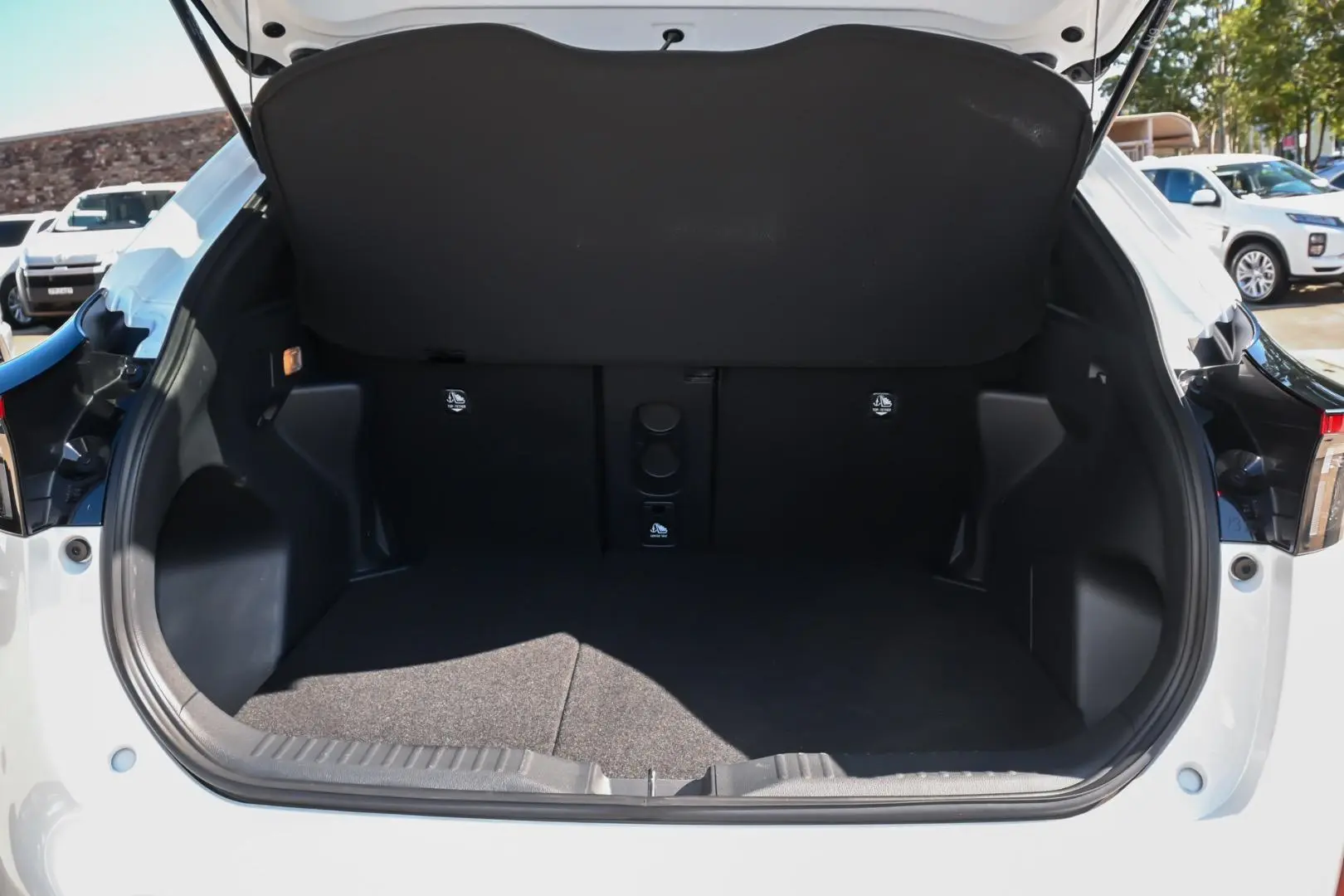 2025 Toyota Yaris Cross Gallery Image 22