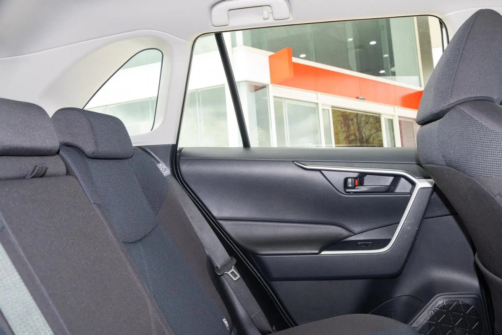 2022 Toyota RAV4 Gallery Image 9