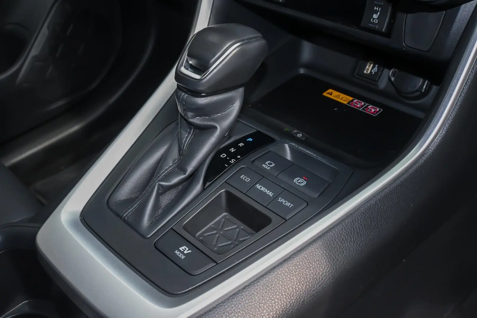 2024 Toyota RAV4 Gallery Image 14