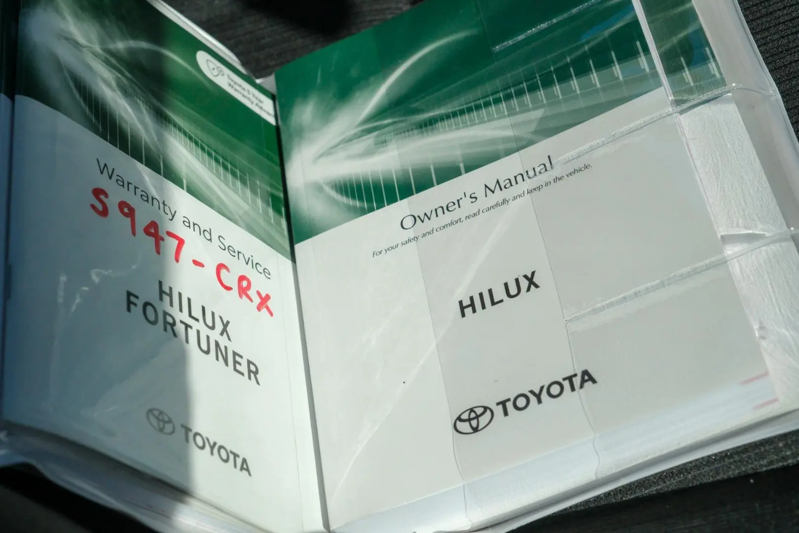 2022 Toyota Hilux Gallery Image 13