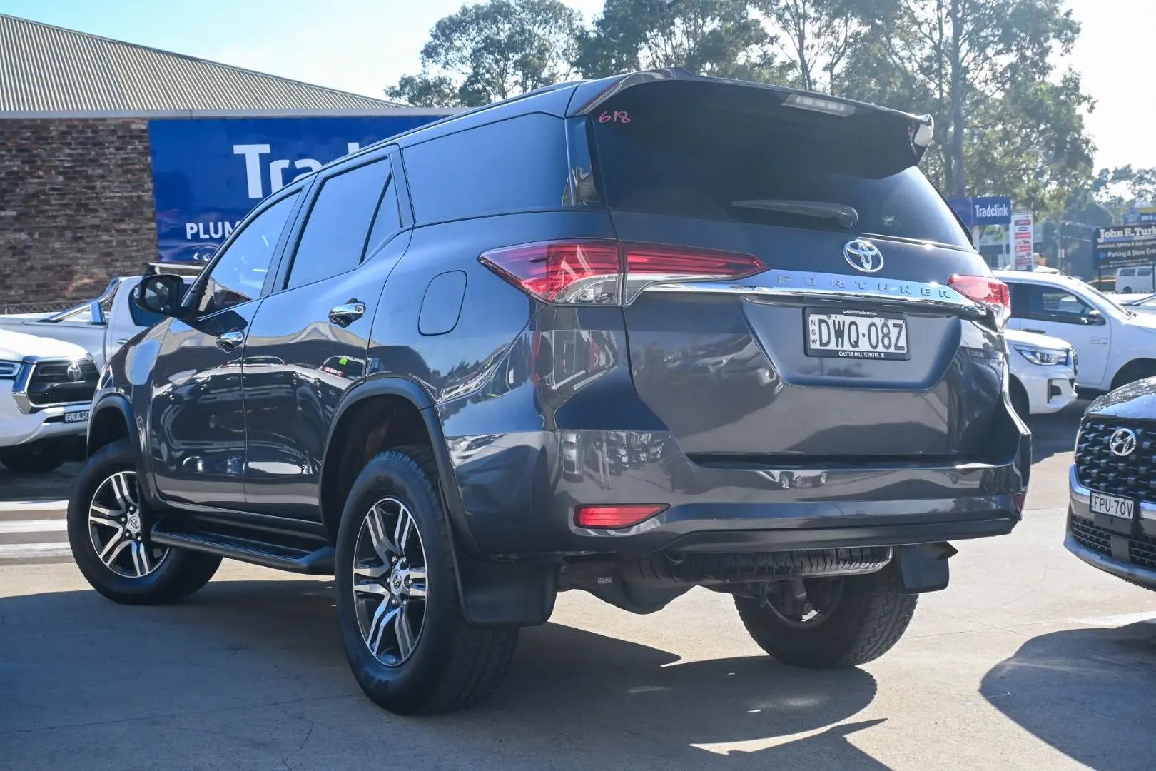 2018 Toyota Fortuner Gallery Image 2