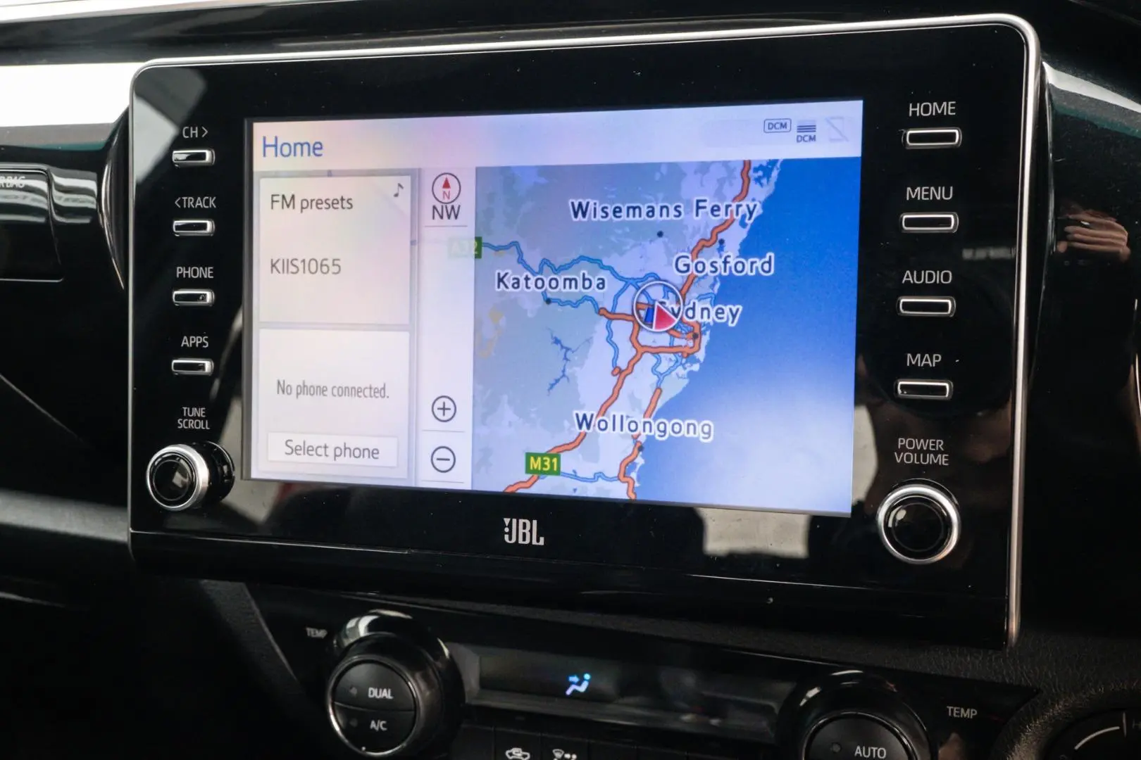 2023 Toyota Hilux Gallery Image 11