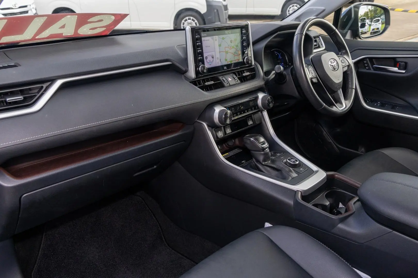 2020 Toyota RAV4 Gallery Image 8