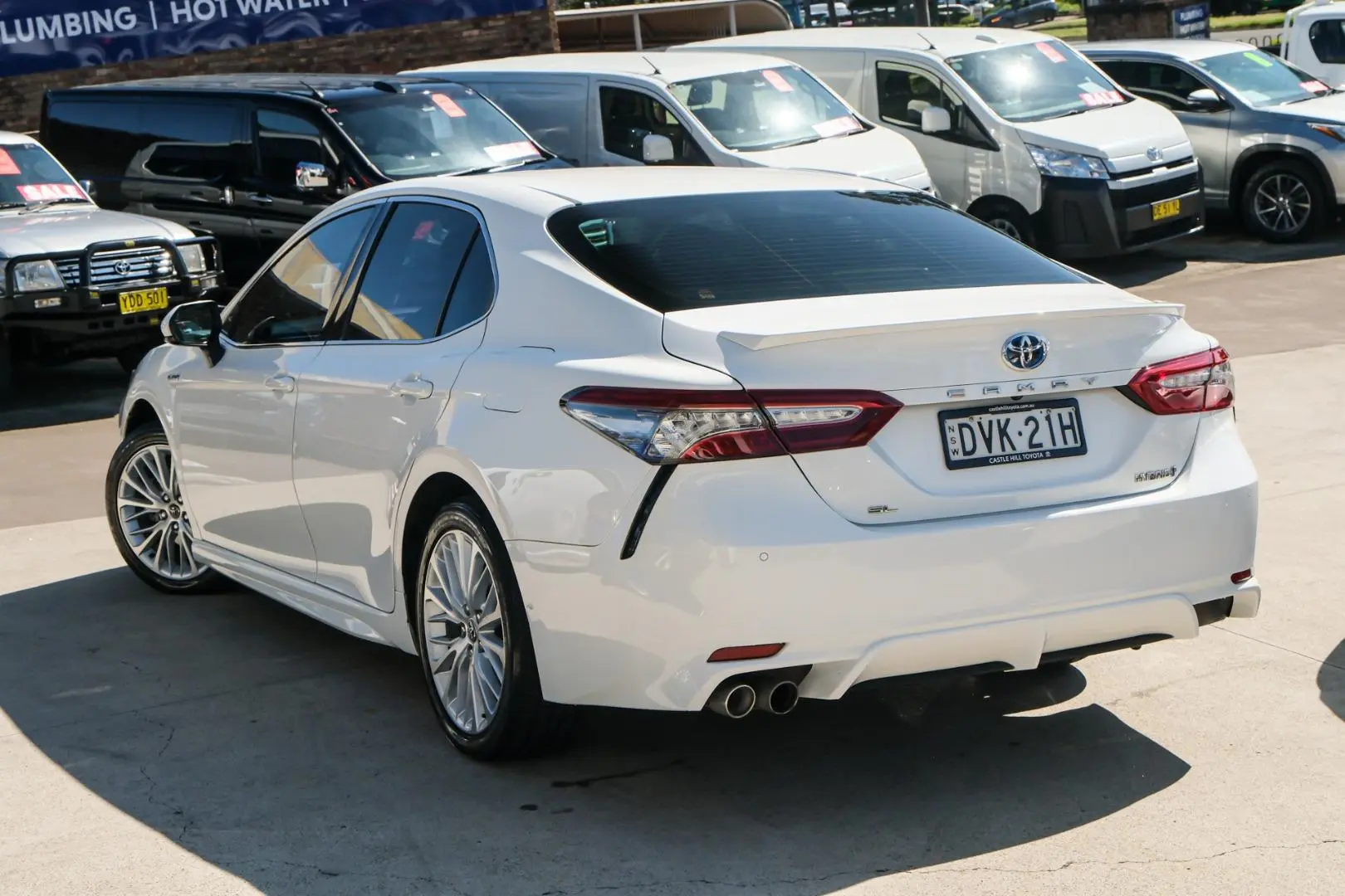 2018 Toyota Camry Gallery Image 2