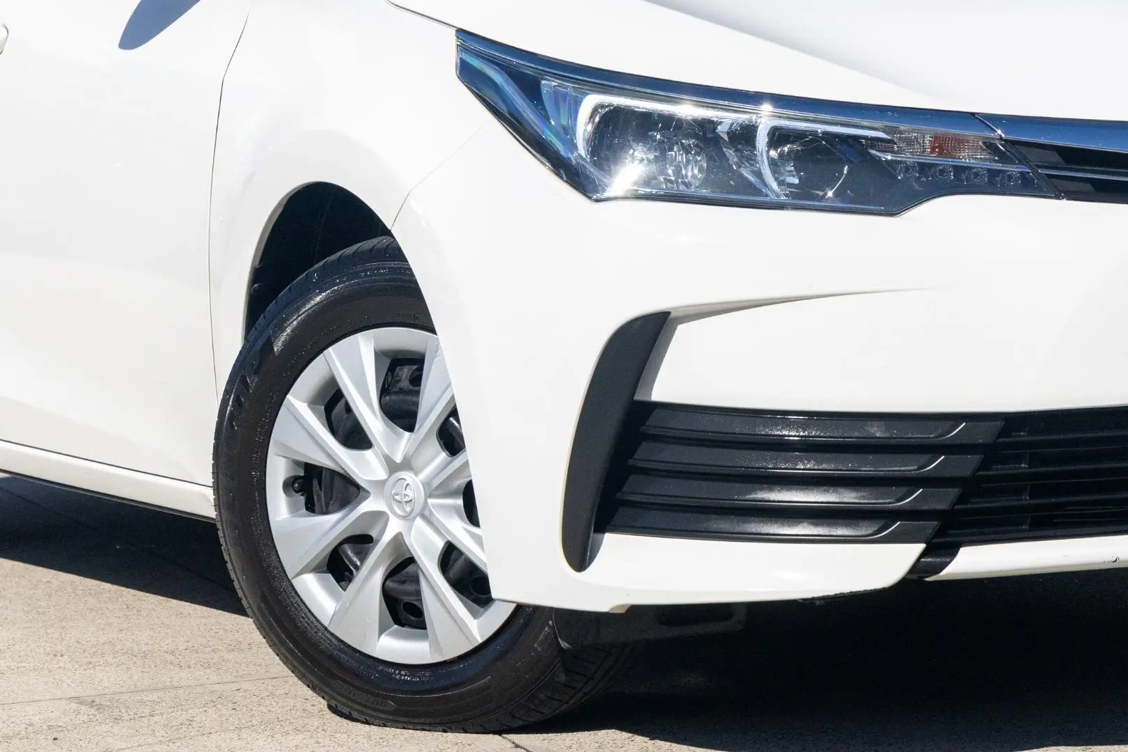 2019 Toyota Corolla Gallery Image 6