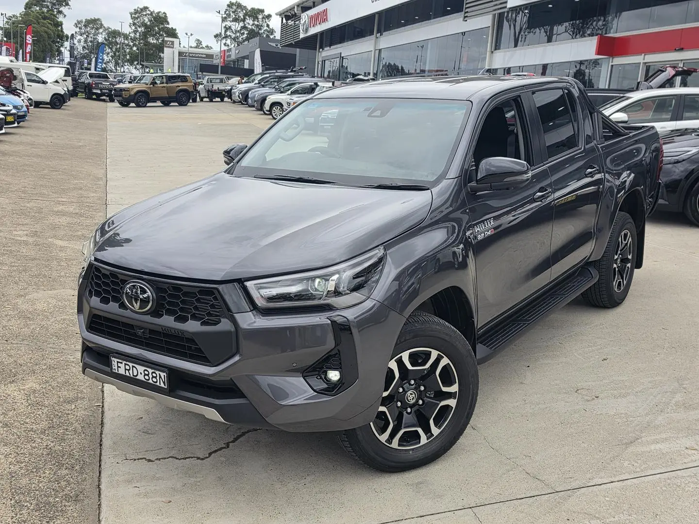 2025 Toyota Hilux Gallery Image 33