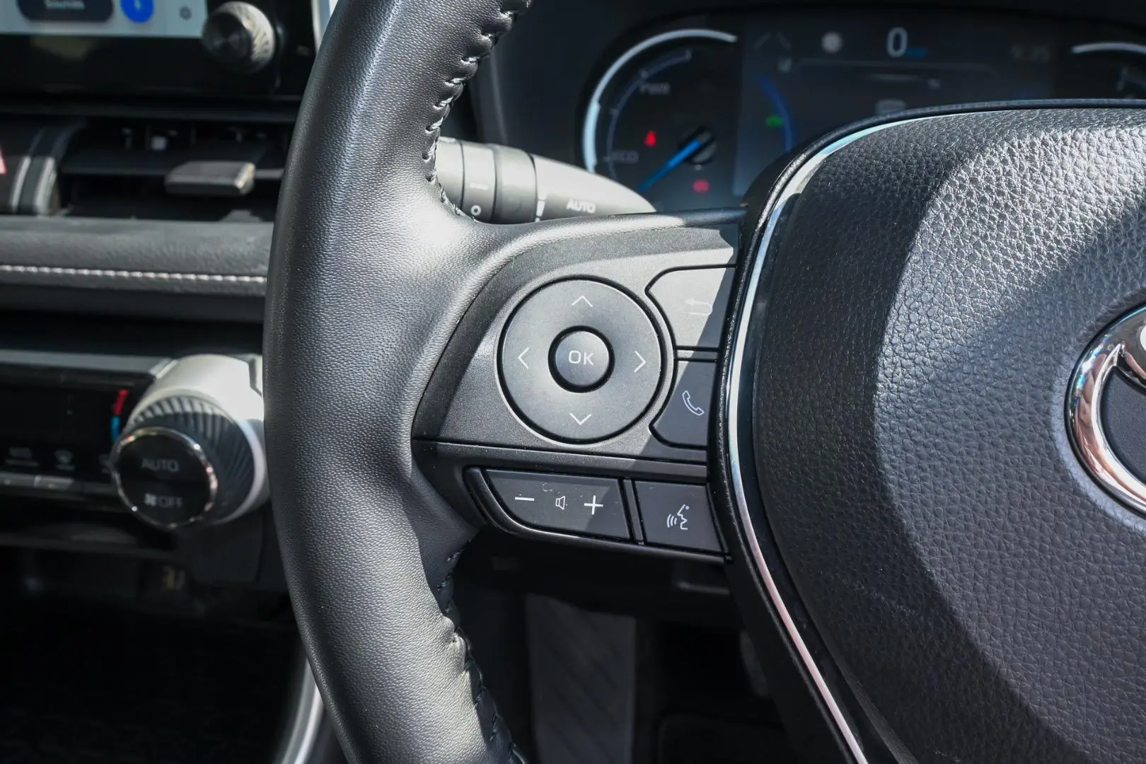 2022 Toyota RAV4 Gallery Image 12