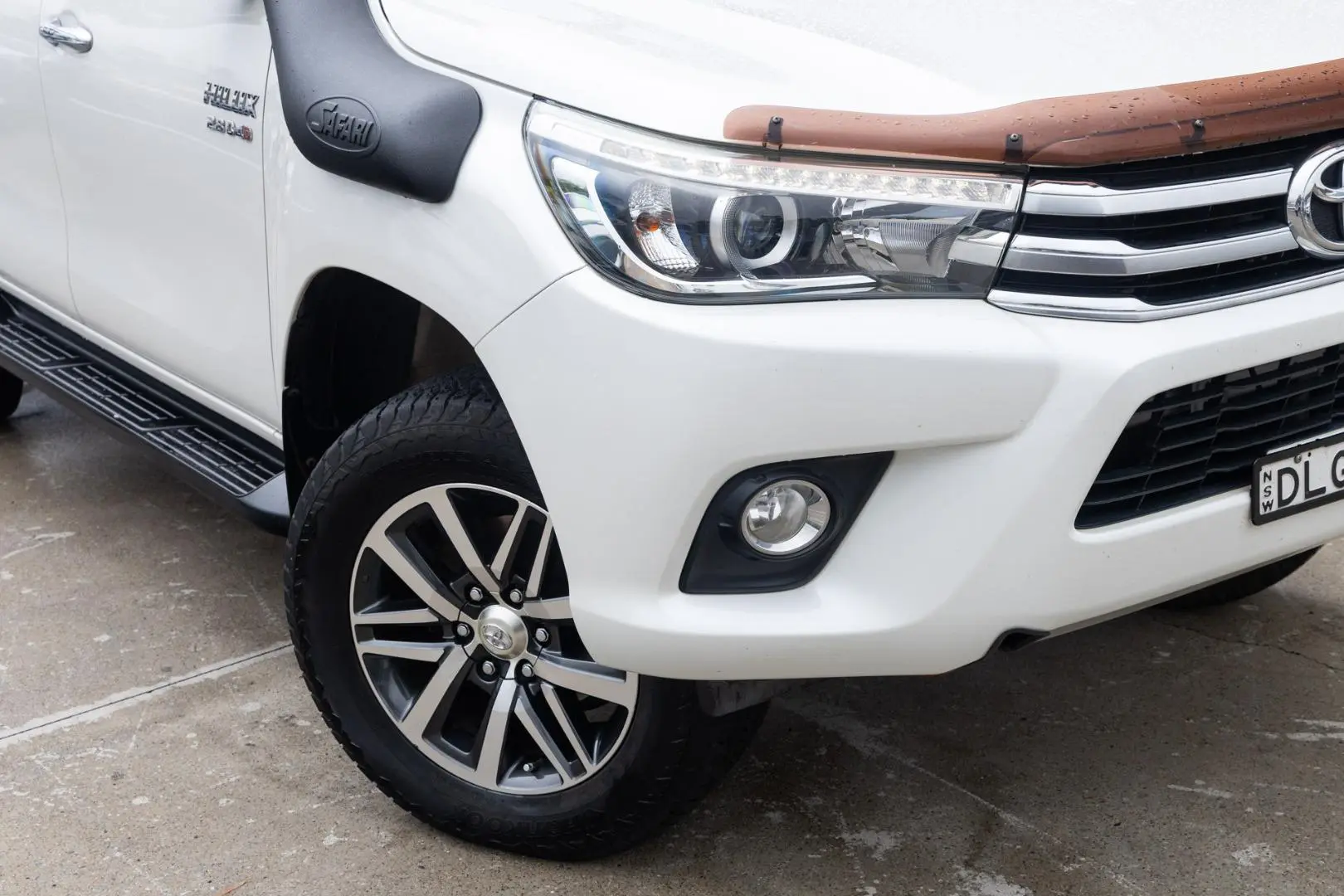 2016 Toyota Hilux Gallery Image 6