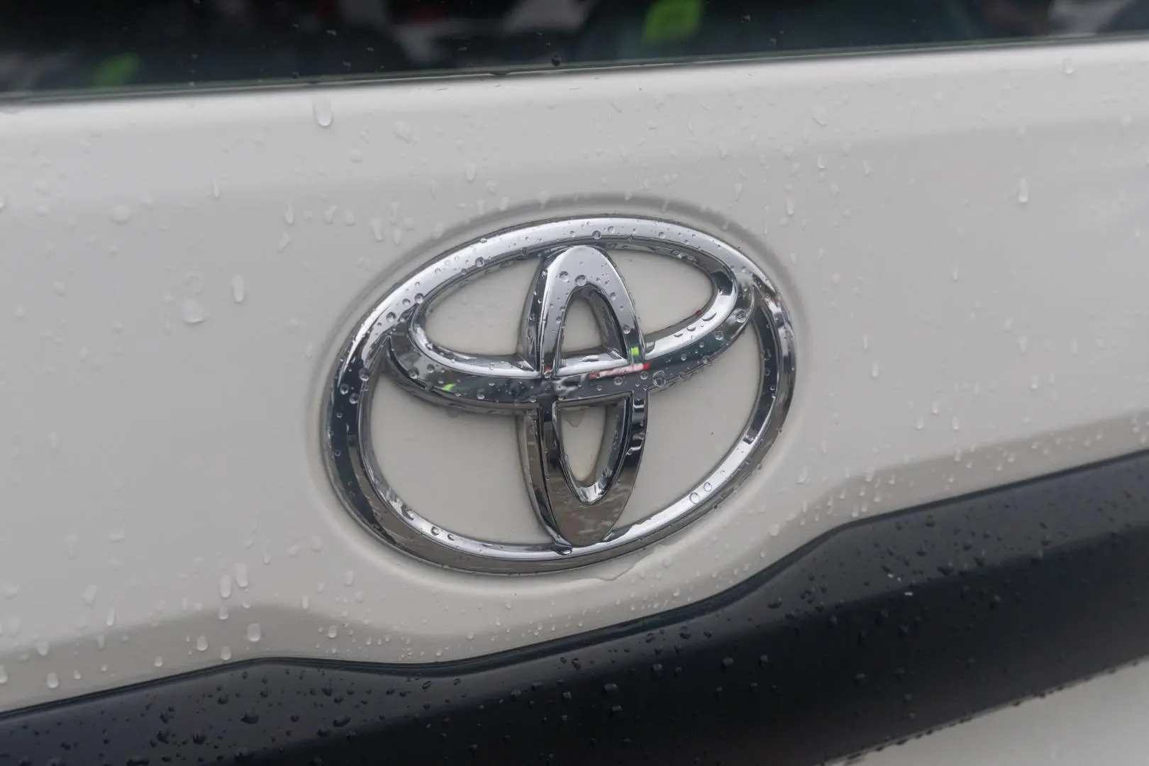 2021 Toyota Hiace Gallery Image 21