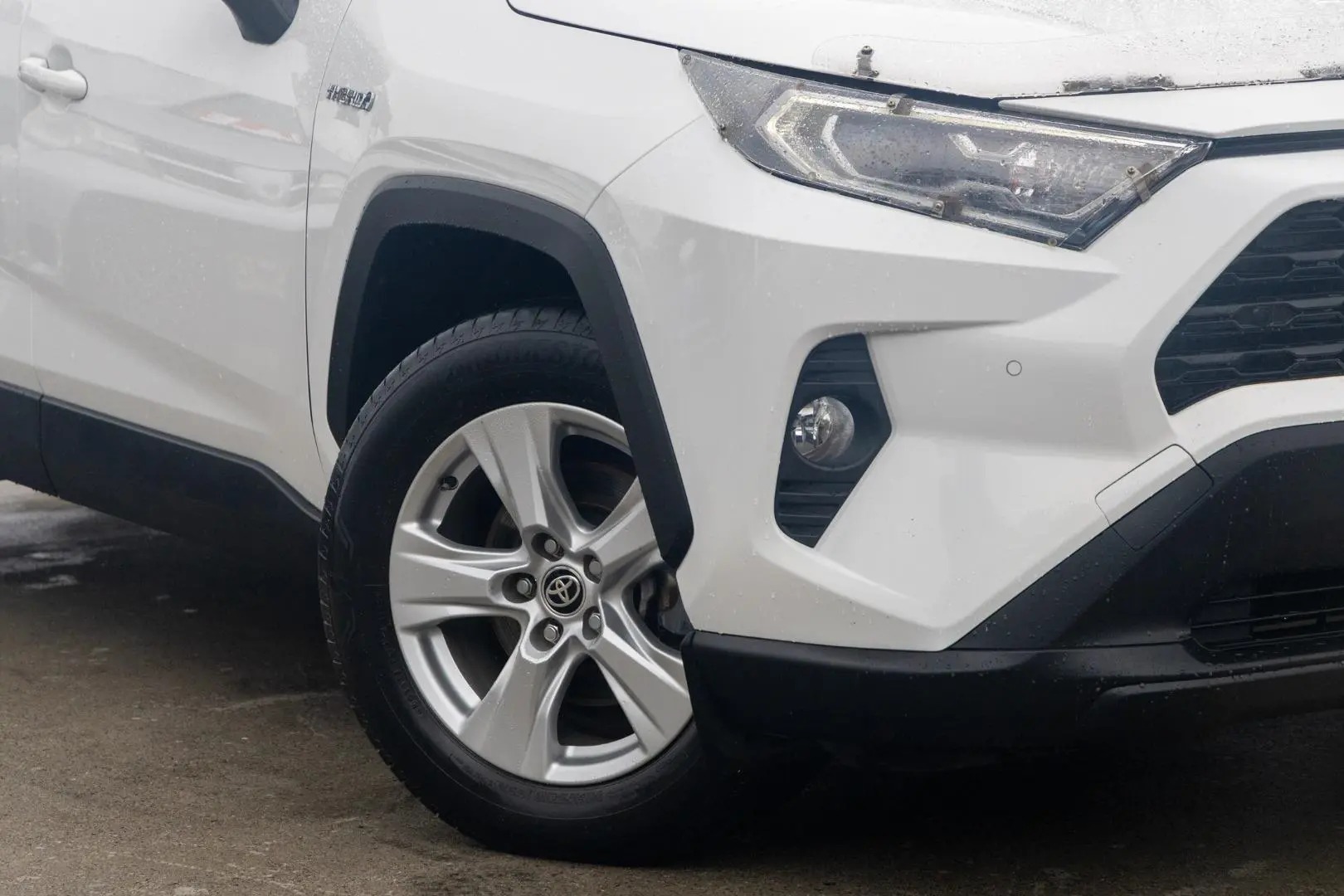 2020 Toyota RAV4 Gallery Image 6
