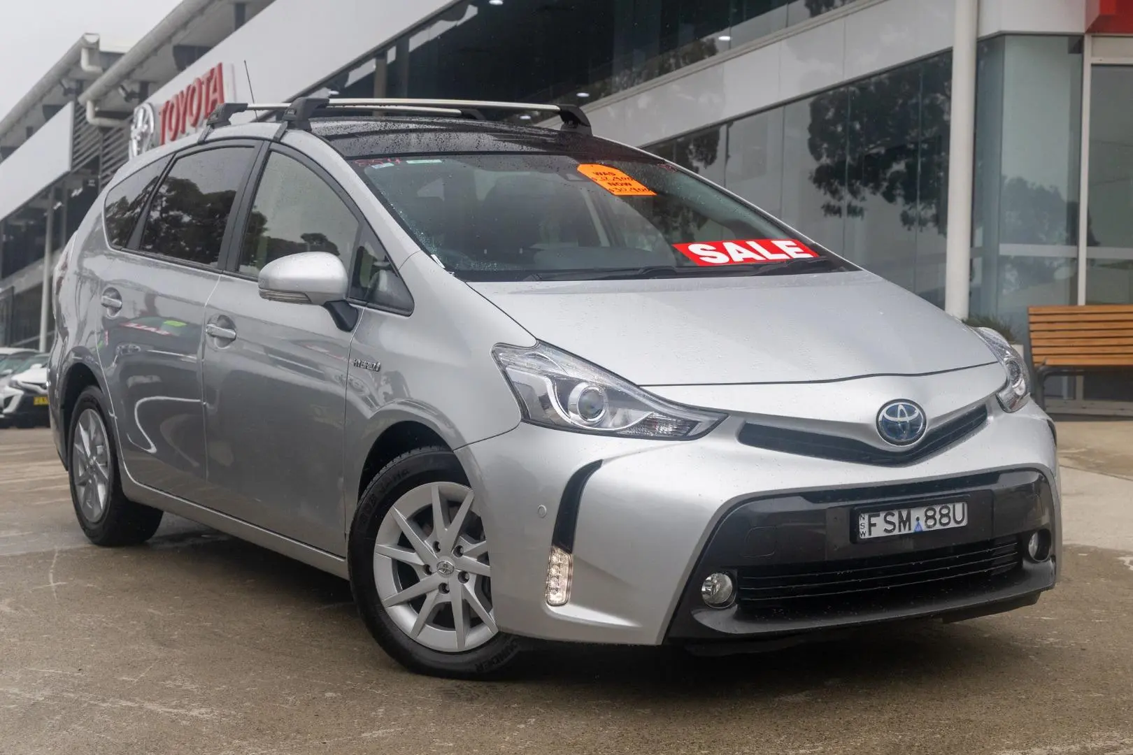 2016 Toyota Prius V Gallery Image 1