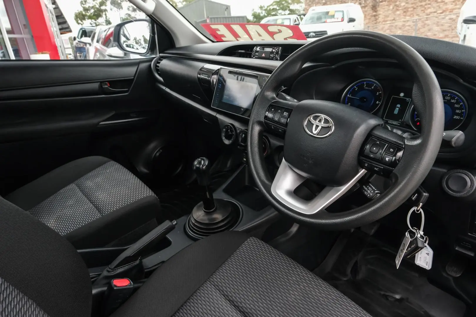 2019 Toyota Hilux Gallery Image 7