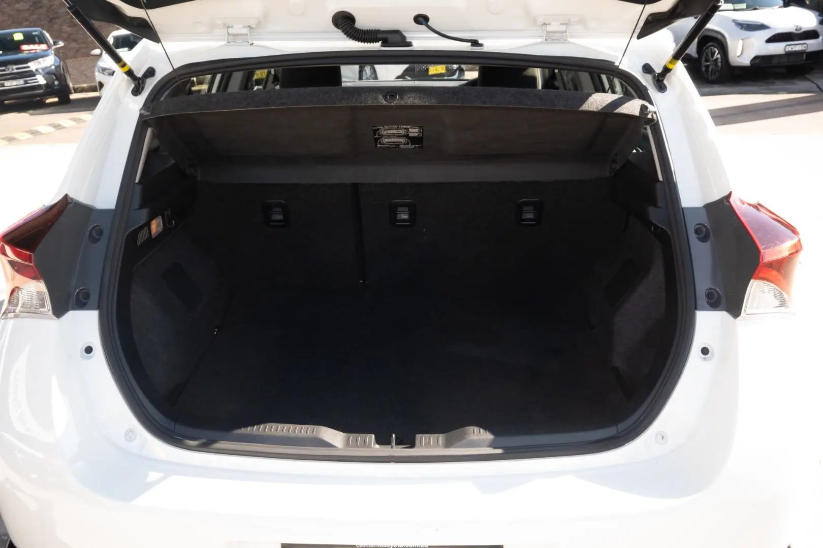 2015 Toyota Corolla Gallery Image 17