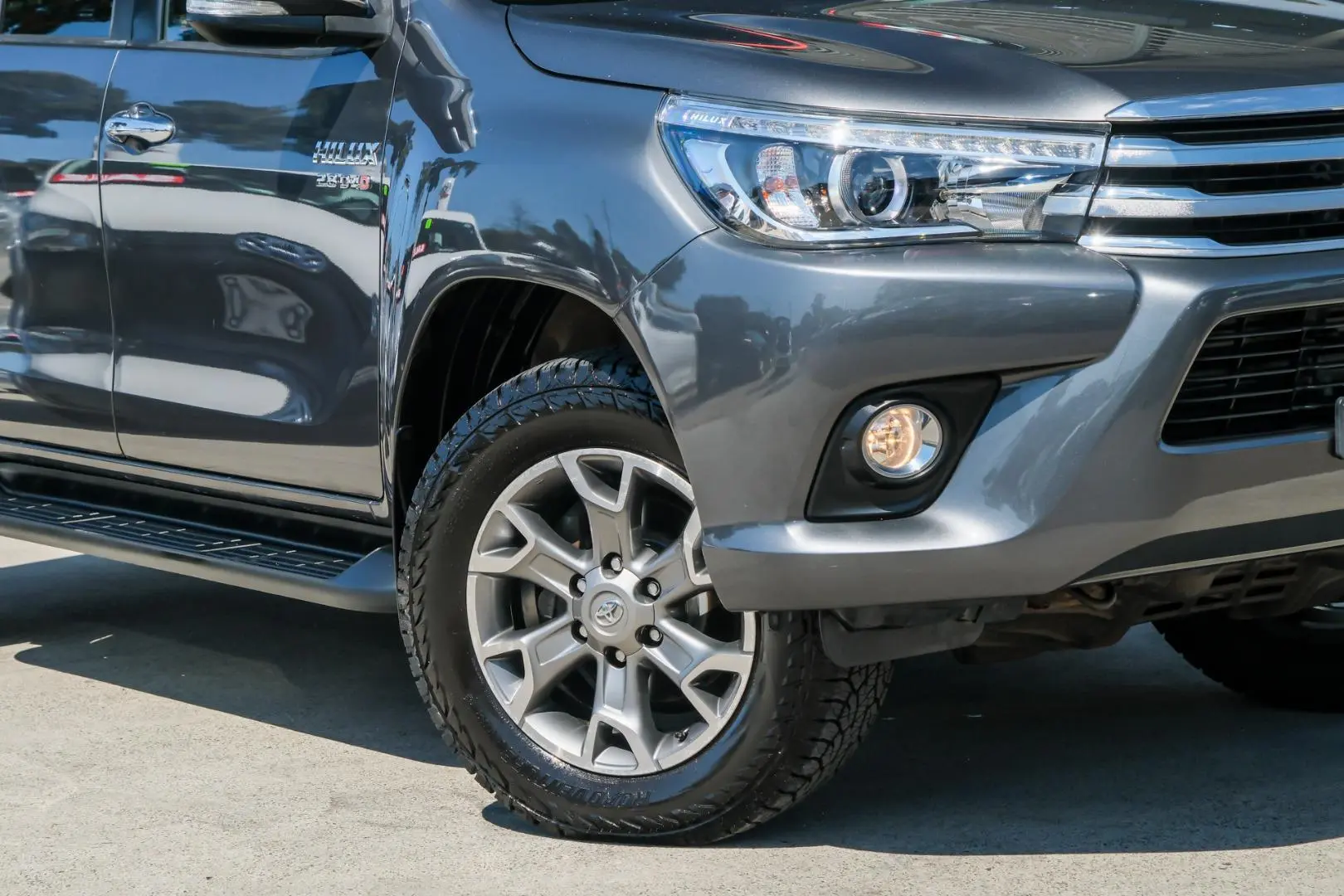 2016 Toyota Hilux Gallery Image 6