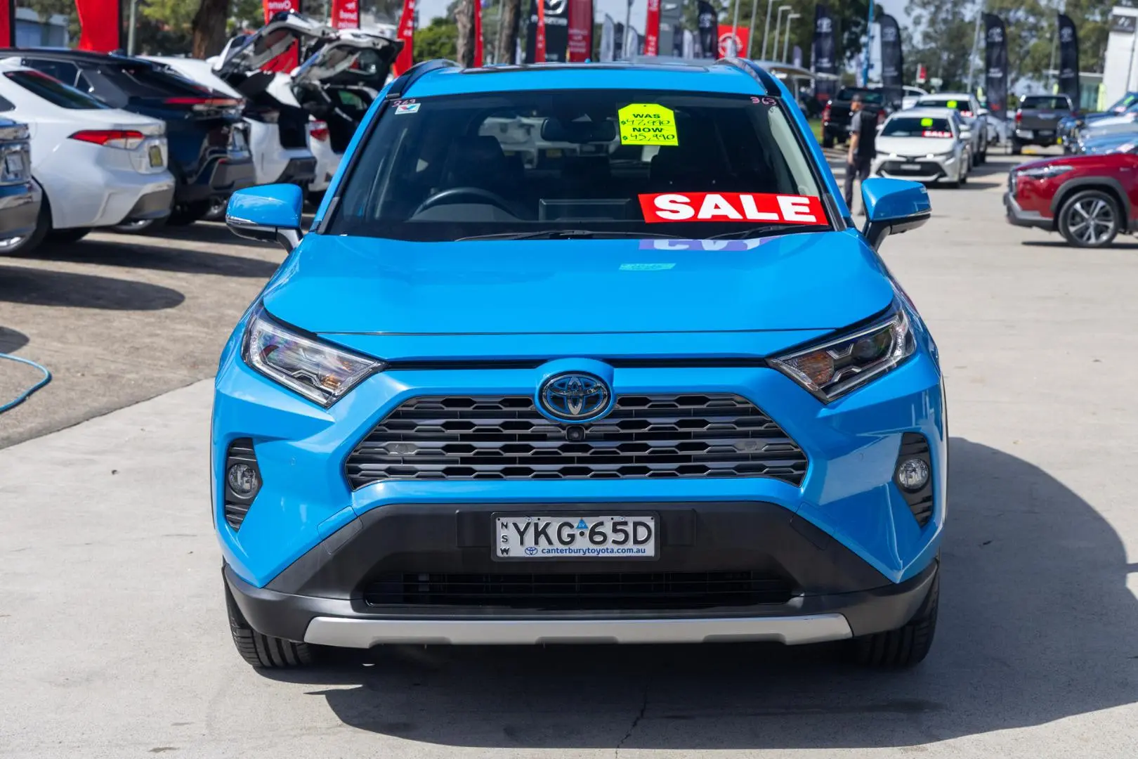 2020 Toyota RAV4 Gallery Image 4