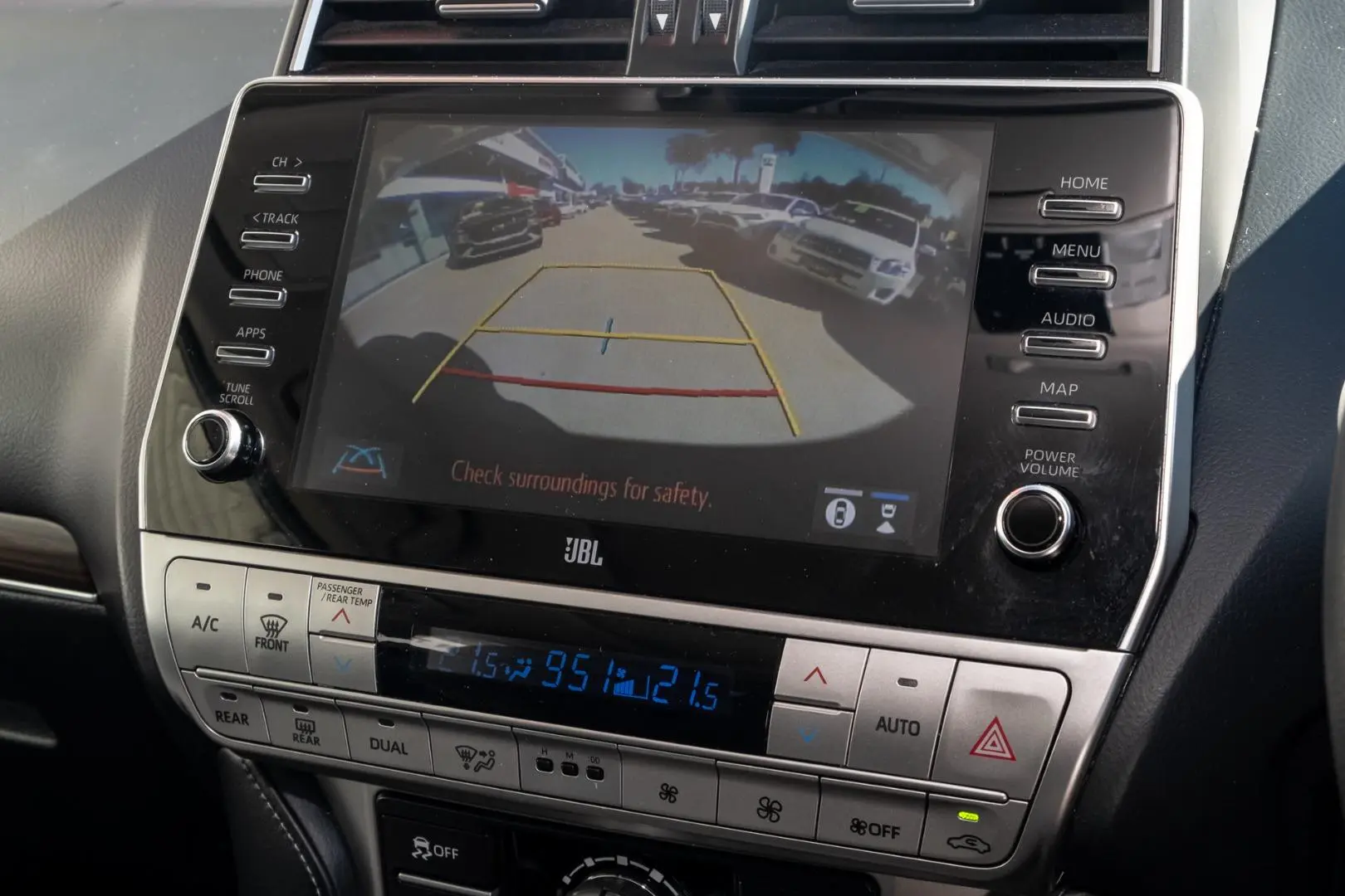 2021 Toyota Landcruiser Prado Gallery Image 13