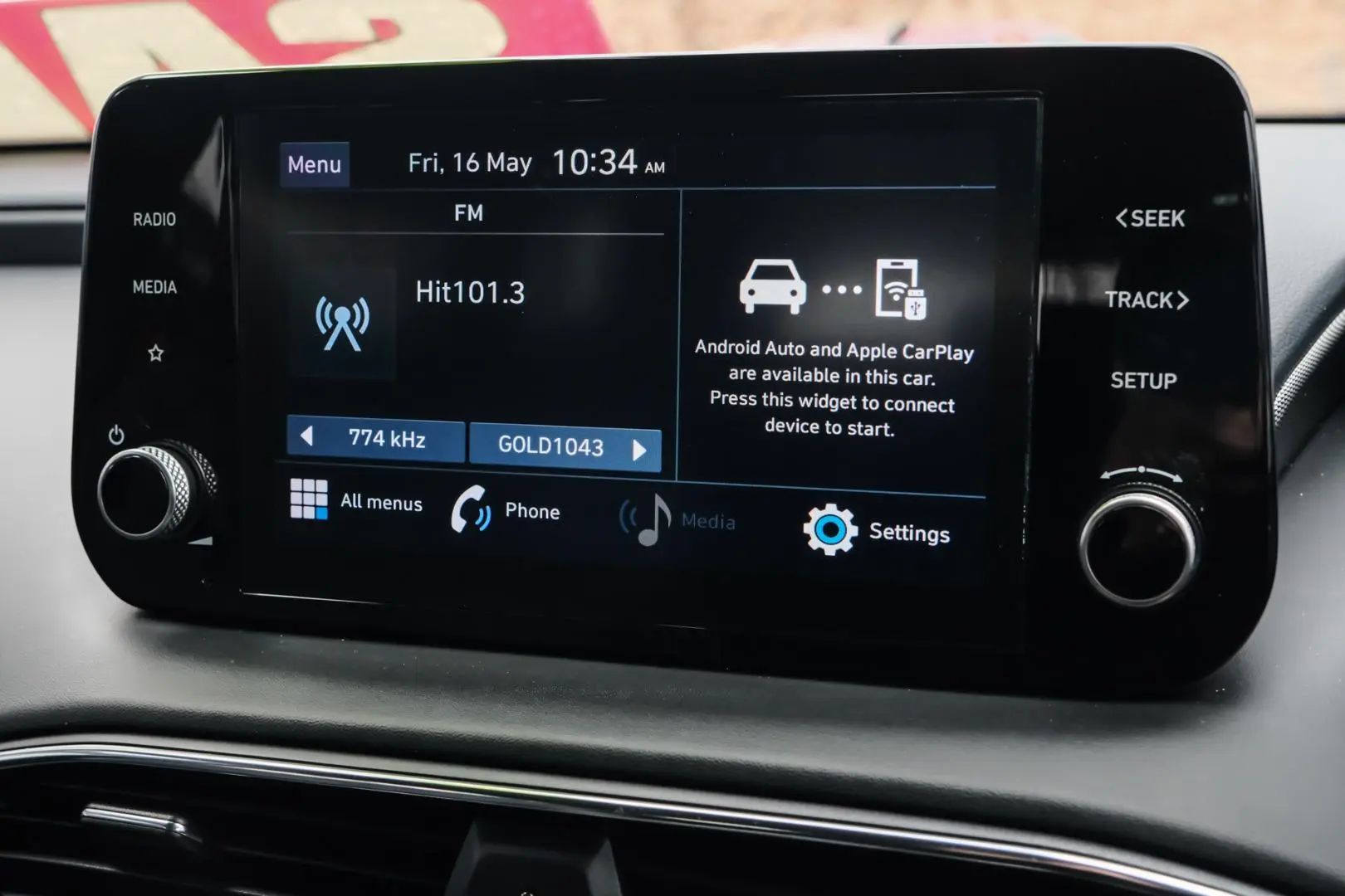 2021 Hyundai Santa Fe Gallery Image 11