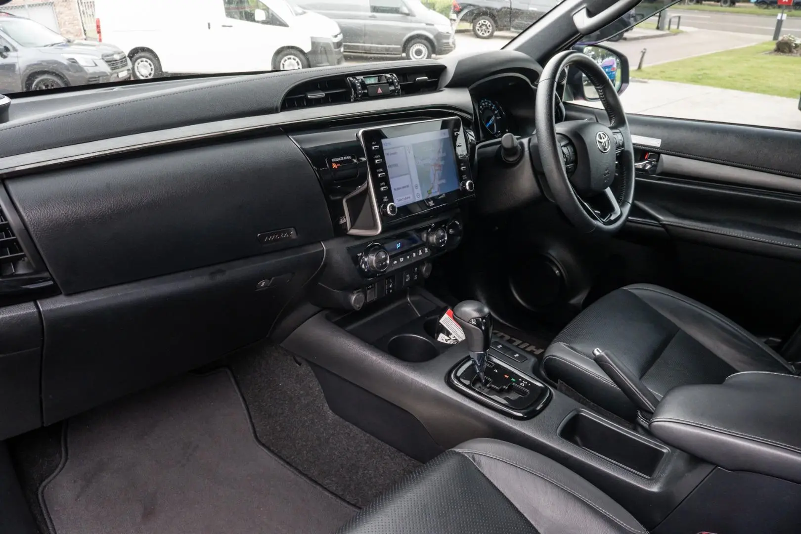 2023 Toyota Hilux Gallery Image 8