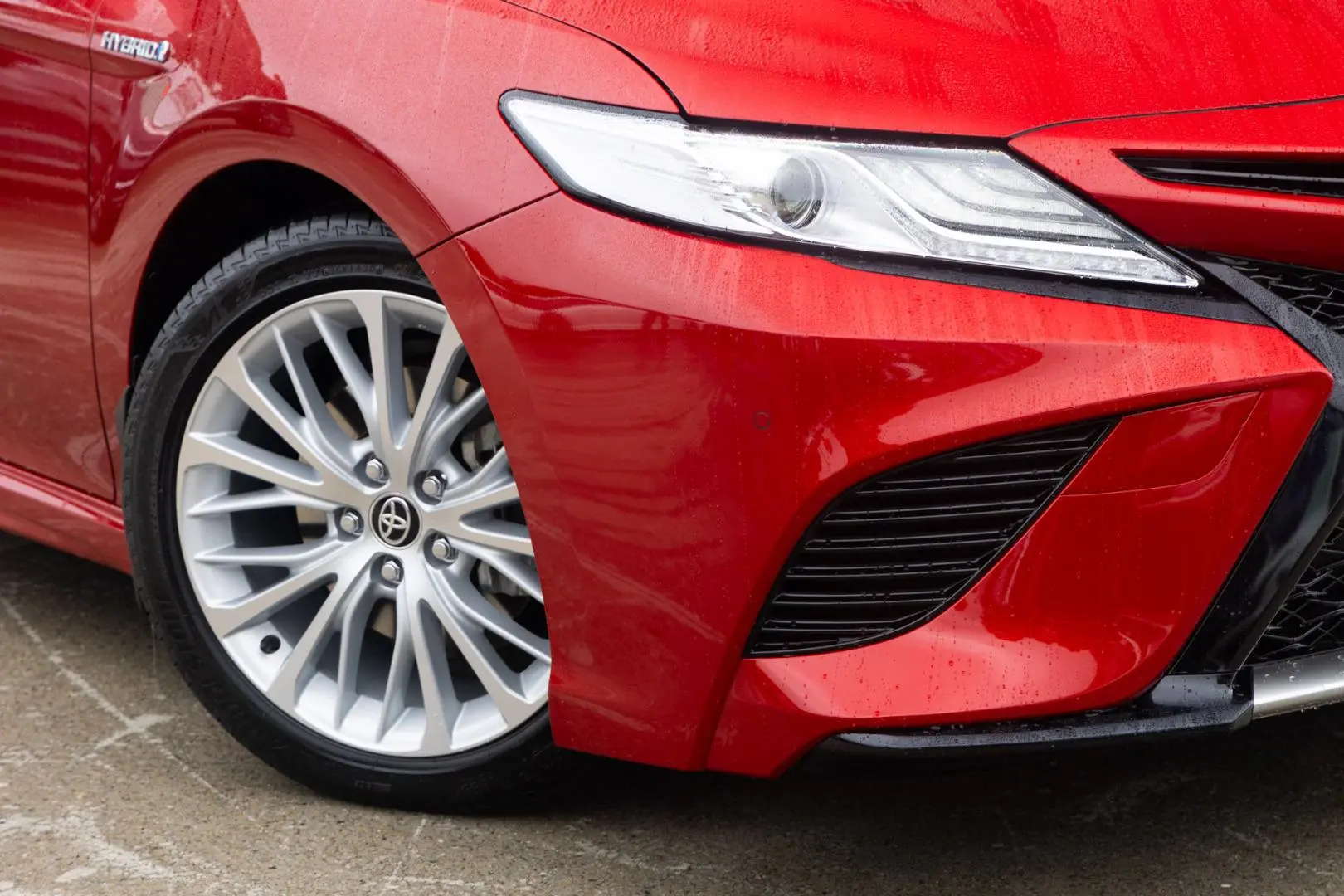 2020 Toyota Camry Gallery Image 6